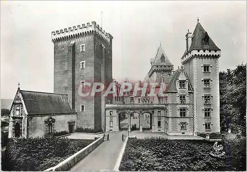 Cartes postales moderne Pau (B P) Les Pyrenees Le Chateau Henri IV Cour d'Honneur