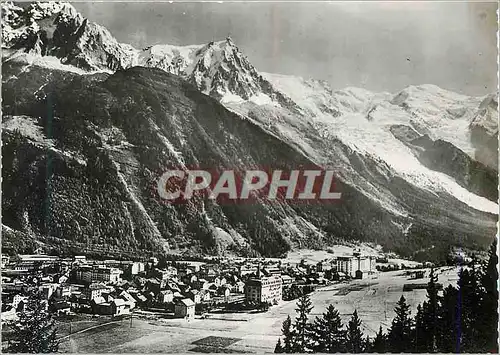 Cartes postales moderne Chamonix Vue Generale et le Mont Blanc