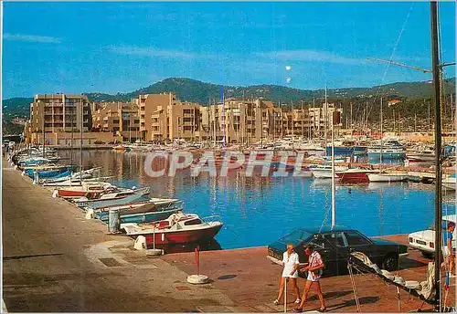 Cartes postales moderne Bormes les Mimosas Cote d'Azur Le Port Bateaux