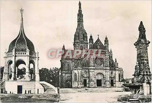 Cartes postales moderne Sainte Anne d'Auray Monument eleve a la Memoire des Bretons Morts a la Guerre Timbres Taxe