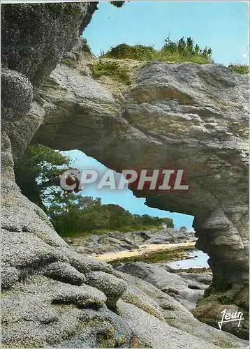 Cartes postales moderne Beg Meil (Finistere) La Bretagne La Roche percee au Fond