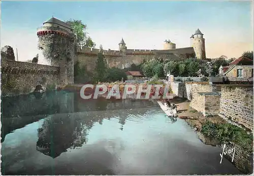 Cartes postales moderne Fougeres (Ille et Vilaine) Les Remparts Nord du Chateau (XIIe et XIIIe S) Lavandieres