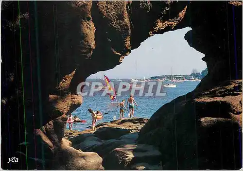 Cartes postales moderne La Bretagne Pittoresque sur la Baie de la Foret Fouesnant