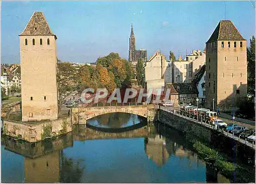 Cartes postales moderne Strasbourg (Alsace) Les Ponts Couverts (Fortifications du XIVe S) et la Cathedrale (XIIIe S)
