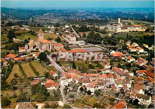 Moderne Karte Belves (Dordogne) Vue generale aerienne avec l'Eglise et le CEG