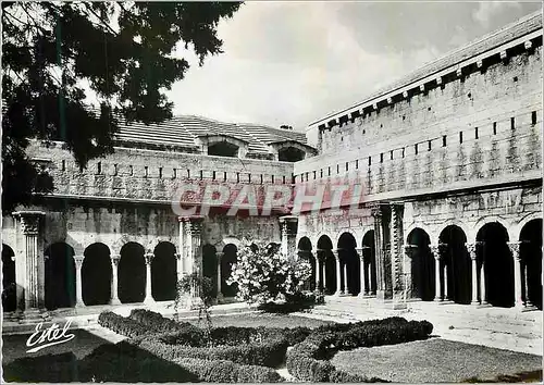 Cartes postales moderne Arles Vue interieure du cloitre St Trophime