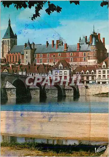 Cartes postales moderne Les Merveilles du Val de Loire Gien (Loiret) La Loire le Pont du XVIe siecle le chateau du XVe s