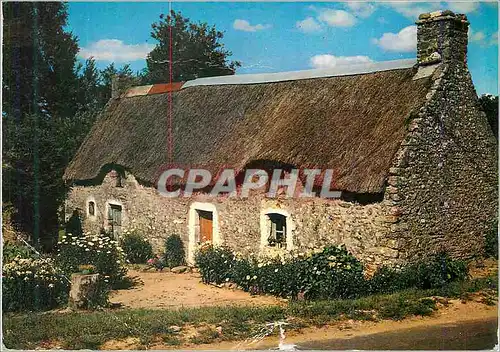 Cartes postales moderne La Bretagne Pilloresque Vieille Chaumiere Typique