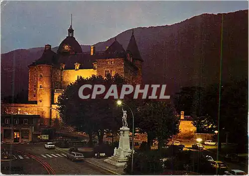 Moderne Karte Vizille (Isere) Vue de nuit la place et le chateau