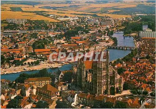 Cartes postales Auxerre (Yonne) Les Merveilles de l'Yonne vue aerienne La cathedrale Saint Etienne (XIIIe XVIe s