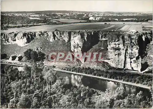 Ansichtskarte AK Merry sur Yonne Le Saussoins (Yonne) Vue aerienne des Rochers et le Refuge du Club Alpin Francai