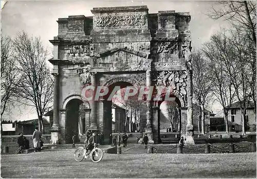 Cartes postales Orange (Vaucluse) Arc de Triomphe ou Arc Marius eleve avant l'ere chretienne Velo Cycle