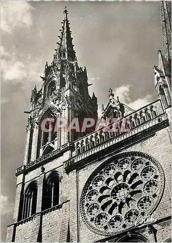 Cartes postales moderne La cathedrale de chartres vue sur la facade principale