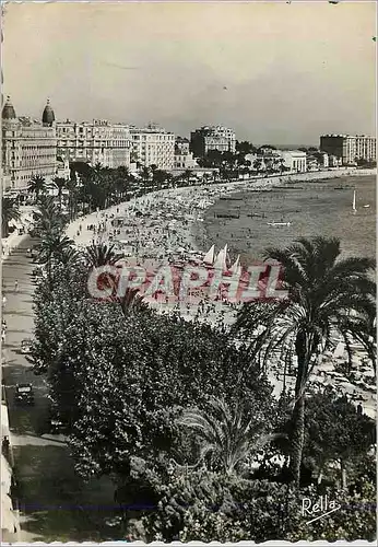 Cartes postales moderne Cannes plage et grands hotels boul de la croisette