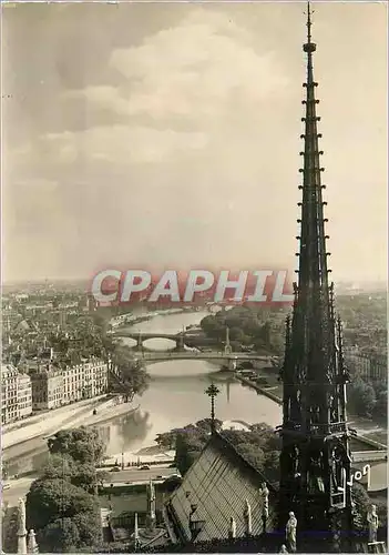 Cartes postales moderne Paris en flanant vue panoramique prise de notre dame