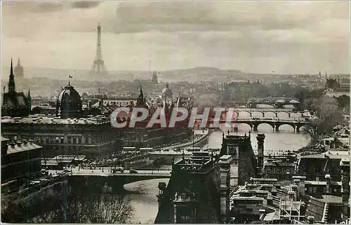 Cartes postales moderne Paris en flannant perspective des sept ponts Tour Eiffel