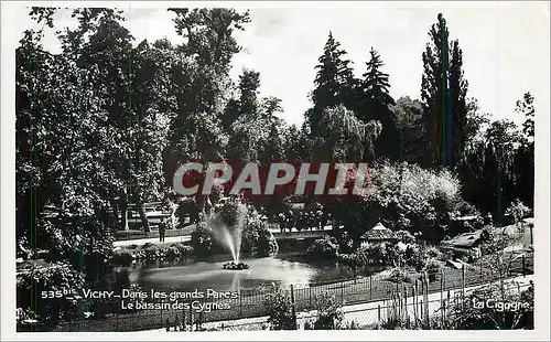 Cartes postales moderne Vichy dans le grands parcs le bassin des cygnes