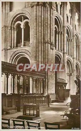 Cartes postales moderne Ramsey Abbey Norman arches