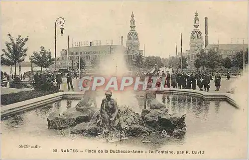 Ansichtskarte AK Nantes place de la duchesse anne la fontaine par f david