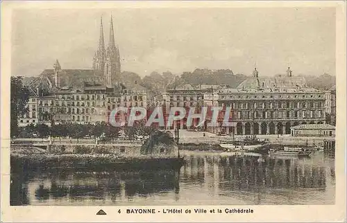 Ansichtskarte AK Bayonne l hotel de ville et la cathedrale