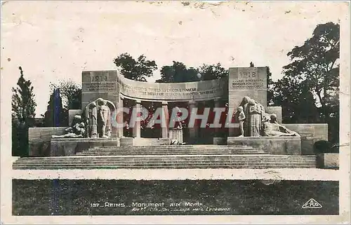 Cartes postales Reims monument au morts Militaria
