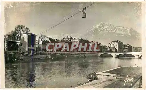 Moderne Karte Grenoble (isere) les quais au fond le moucherotte