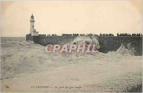 Ansichtskarte AK Le treport la jetee par gros temps Phare