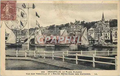 Cartes postales Deauville La Plage Fleuri Vue sur Trouville et L Eglise Notre Dame des Victoires Bateaux