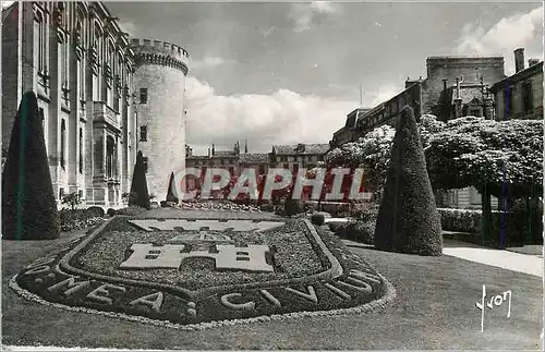 Cartes postales moderne Angouleme Charente Jardins de l Hotel de Ville les armes de la ville