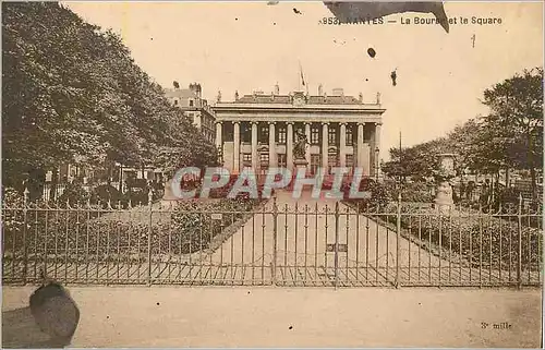 Cartes postales Nantes La Bourse et le Square