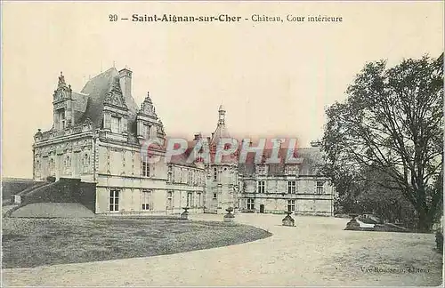 Cartes postales Saint Aignan sur Cher Chateau Cour interieure