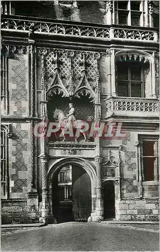 Moderne Karte Le Chateau de Blois L Entree du Chateau Statue equestre de Louis XII