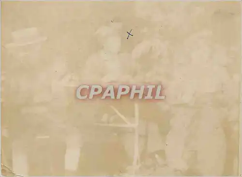 Photo A table avec Leoutine Leret