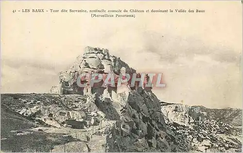 Cartes postales Les Baux Tour dite Sarrazine sentinelle avancee du Chateau et dominant la Vallee des Baux Mervei