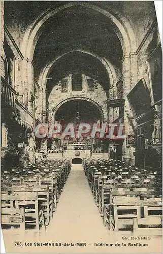 Ansichtskarte AK Les Saintes Maries de la Mer Interieur de la Basilique