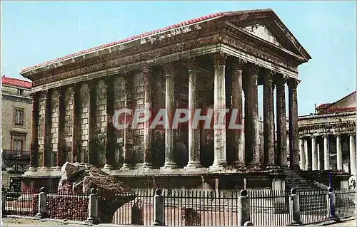 Cartes postales moderne Nimes Gard La Maison Carree