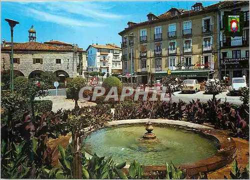 Cartes postales moderne Laredo Santander Fontaine et Jardin