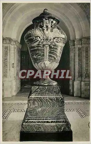 Cartes postales moderne The Hague Palace of Peace Jaspis vase presented by Russia