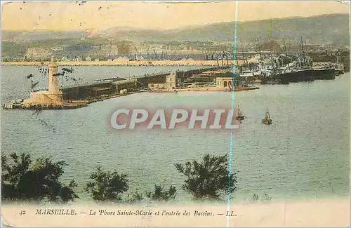 Cartes postales Marseille La Phare Sainte Marie et l'Entree des Bassins Bateaux