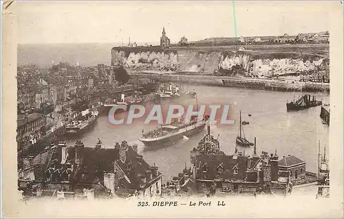 Cartes postales Dieppe Le Port Bateaux