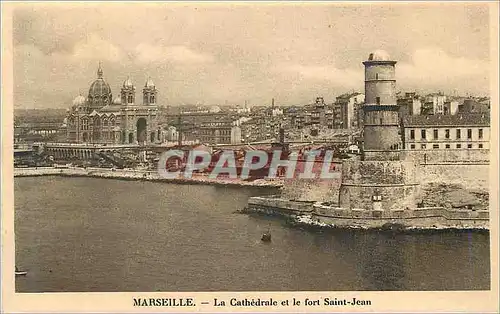 Cartes postales Marseille la Cathedrale et le Fort Saint Jean