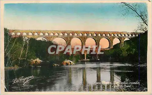 Cartes postales moderne Nimes Laqueduc Romain Pont du Gard