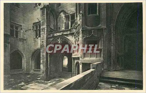 Cartes postales Chateau de Tarascon (B du R) La Cour detail