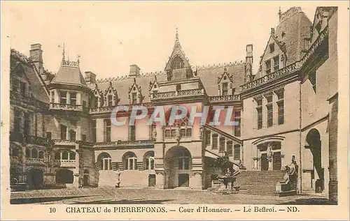 Cartes postales Pierrefonds Le Chateau Cour d'Honneur Le Beffroi