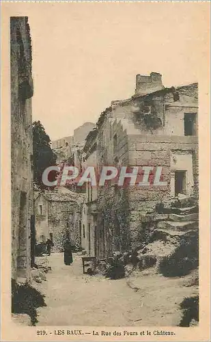 Cartes postales Les Baux La Rue des Fours et le Chateau