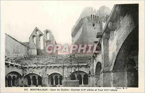 Ansichtskarte AK Montmajour Cour du Cloitre Clocher XIVe siecle et Tour XIIIe siecle