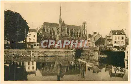 Ansichtskarte AK Amiens (Somme) La Cathedrale vue du Port d'Amont