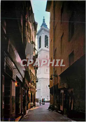 Cartes postales moderne Nice Rue pittoresque dans la vieille ville Le clocher de la Cathedrale Ste Reparate