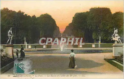 Cartes postales Saint Cloud Le Parc Le Bassin et l'Allee des 24 jets