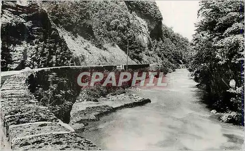 Cartes postales moderne Allevard les Bains Route de Pontcharra Gorges du Breda